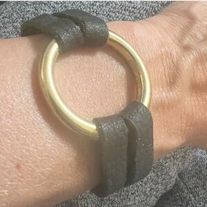 Elegant Ennelle Dark Forest Green and Gold Bracelet